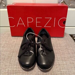 Capezio cadence tap shoe girls size 2.5